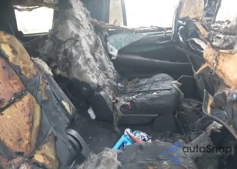 2016 Cadillac Escalade Platinum z USA, uszkodzony, nr VIN 1GYS4DKJ9GR265865